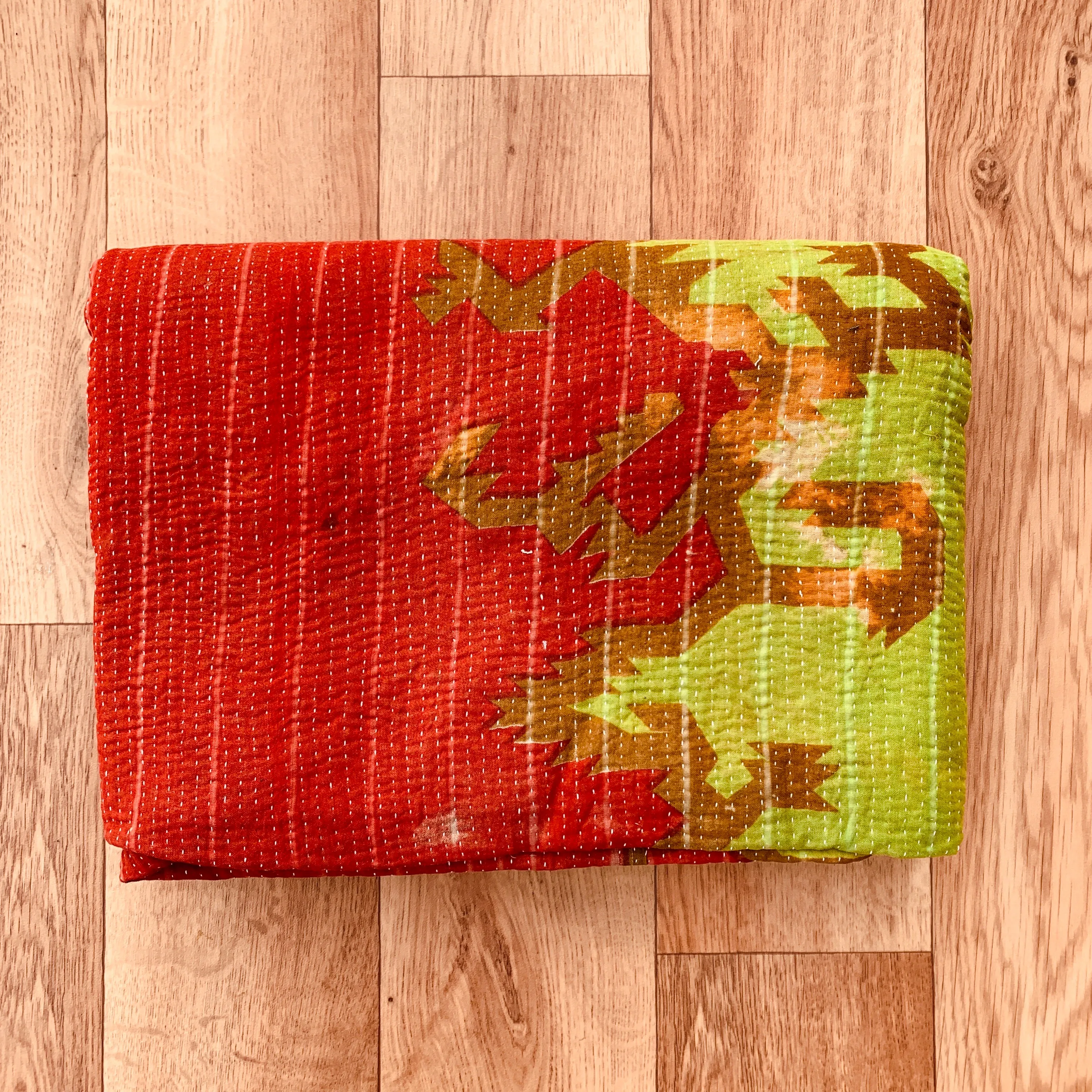 Indian Handmade Reversible Vintage Kantha Auilt Bedspread Neelu